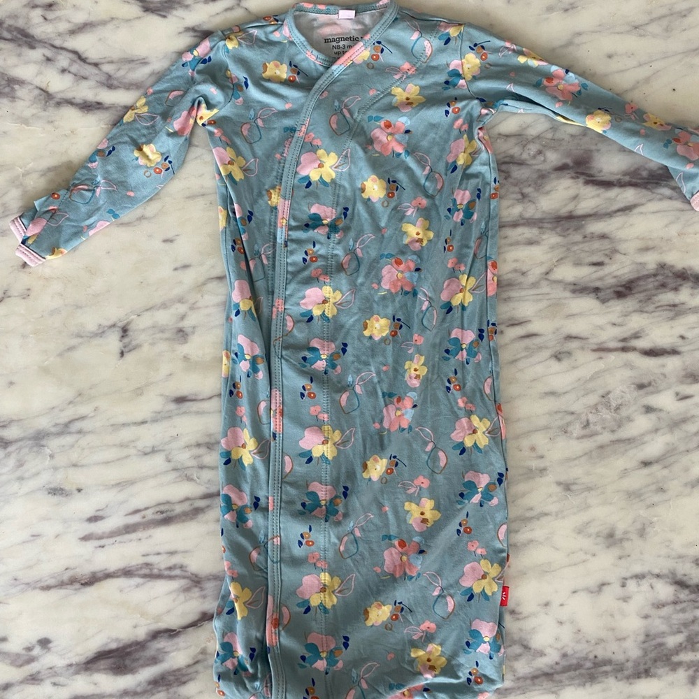 Magnetic me sleeper onsie baby girl nb-3 months